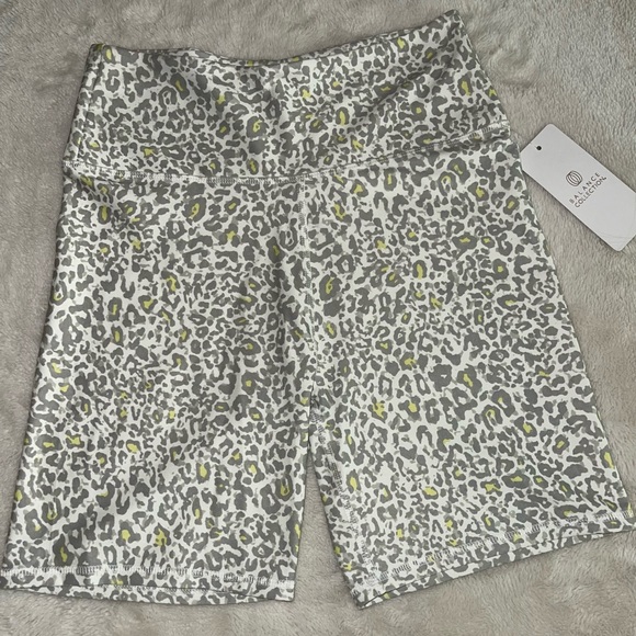 Balance Collection leopard print biker shorts. Super soft! Size XL - Picture 1 of 4